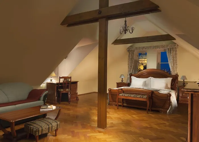 Boutique Constans 4*