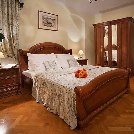 Boutique Constans Szálloda 4*