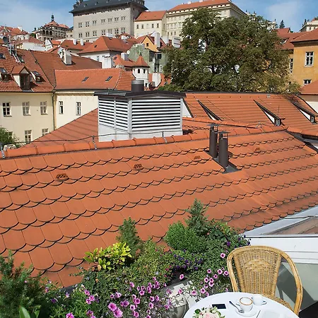 Boutique Constans 4*