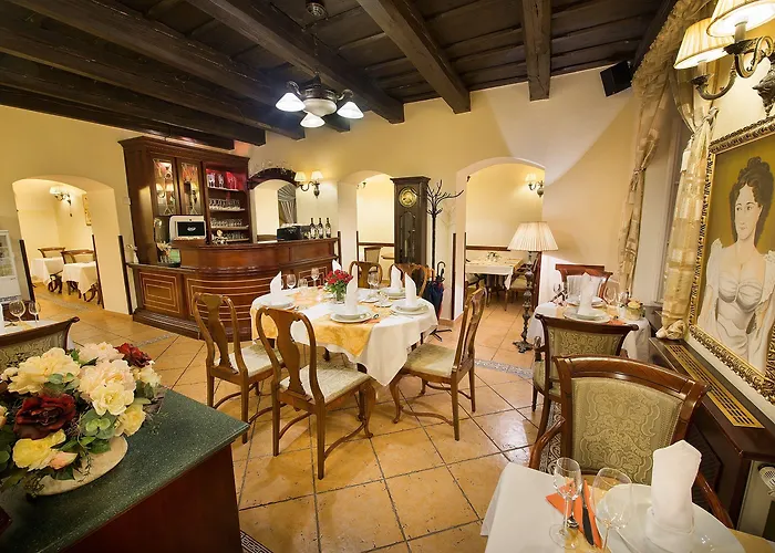 Boutique Constans 4*