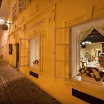 Boutique Constans