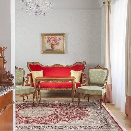 Hotell Boutique Constans 4*