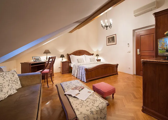 Hotel Boutique Constans 4*