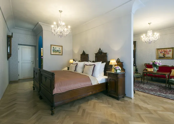 Boutique Constans 4*